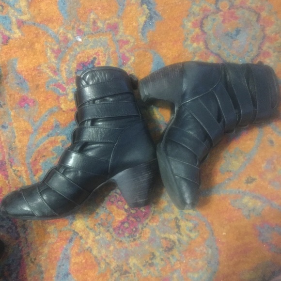 MARC BY MARC JACOBS Leather Buckle Boots - Picture 3 of 7